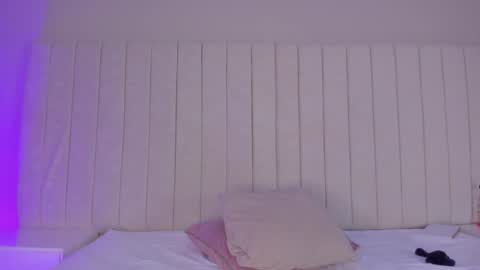 im olivia IG littleolivia01 online show from 02/03/25, 07:21