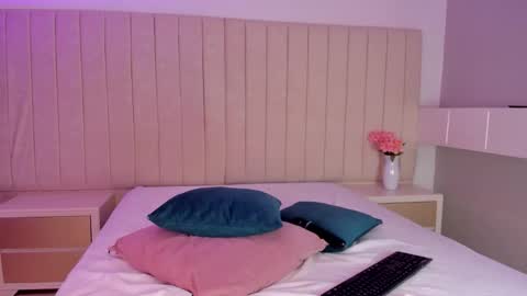 im olivia IG littleolivia01 online show from 03/11/26, 02:01