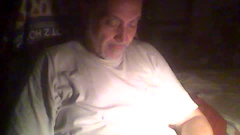 Snapshot of littlepaul2 chatting on 06/21/26, 08:44 LittlePaul online show from 06/21/26, 08:44