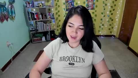 Mia  Wednesday to Sunday 730 am to 1030 am Colombian Hour D online show from 01/13/25, 04:28