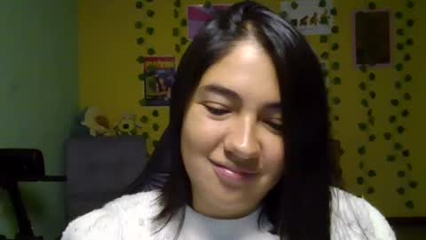 Mia  Wednesday to Sunday 730 am to 1030 am Colombian Hour D online show from 11/07/25, 05:29