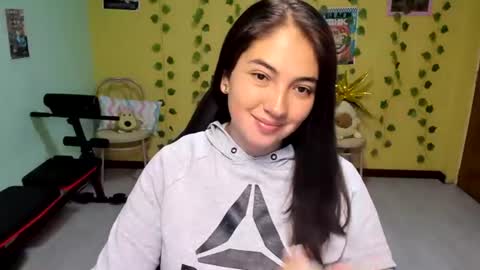 Mia  Wednesday to Sunday 730 am to 1030 am Colombian Hour D online show from 06/14/26, 05:31