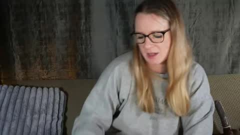 Snapshot of littleprincess92 chatting on 02/12/25, 11:20 littleprincess92 online show from 02/12/25, 11:20