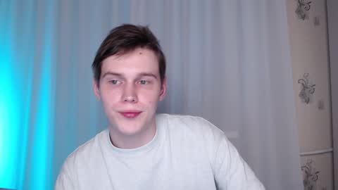 Snapshot of littlesadcabbage chatting on 01/13/25, 01:34 Sonnenschein online show from 01/13/25, 01:34