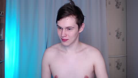 Snapshot of littlesadcabbage chatting on 02/07/25, 11:24 Sonnenschein online show from 02/07/25, 11:24