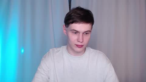 Snapshot of littlesadcabbage chatting on 03/05/25, 09:48 Sonnenschein online show from 03/05/25, 09:48