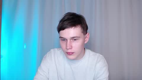 Snapshot of littlesadcabbage chatting on 03/06/25, 03:57 Sonnenschein online show from 03/06/25, 03:57