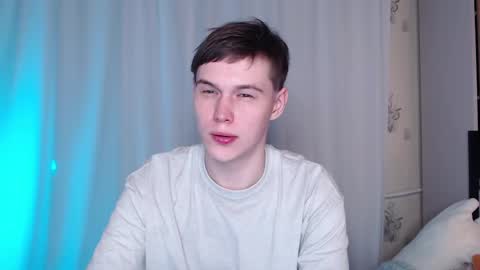 Snapshot of littlesadcabbage chatting on 03/12/25, 11:12 Sonnenschein online show from 03/12/25, 11:12