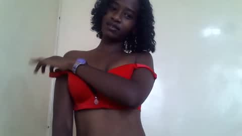 Snapshot of littlesandie chatting on 01/07/25, 05:12 littlesandie online show from 01/07/25, 05:12