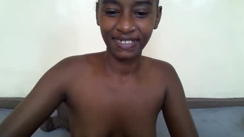 Snapshot of littlesandie chatting on 01/10/25, 05:15 littlesandie online show from 01/10/25, 05:15