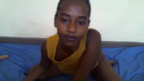 Snapshot of littlesandie chatting on 10/22/25, 06:46 littlesandie online show from 10/22/25, 06:46