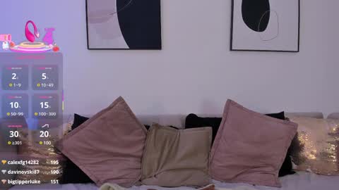    online show from 03/10/25, 02:37