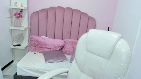  sofii  online show from 09/10/25, 08:42