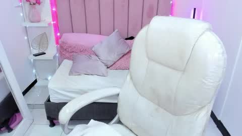  sofii  online show from 10/02/25, 09:11