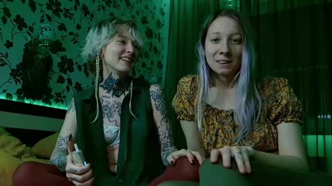 Niki  free tg channel with some photos gifs and info about streams  online show from 12/02/24, 08:11