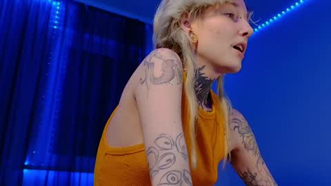 Niki  free tg channel with some photos gifs and info about streams  online show from 12/15/24, 12:38