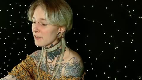 Niki  free tg channel with some photos gifs and info about streams  online show from 12/19/24, 08:44