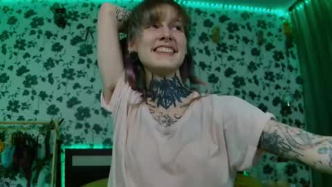 Niki  free tg channel with some photos gifs and info about streams  online show from 09/21/25, 10:11