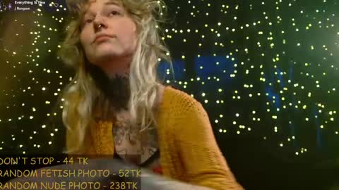 Niki  free tg channel with some photos gifs and info about streams  online show from 05/09/26, 09:03