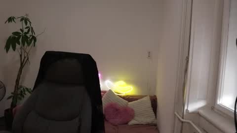 littlestellaspark online show from 10/27/25, 10:19