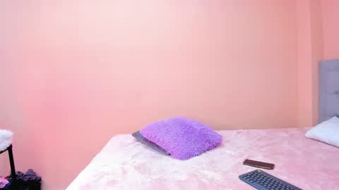 Snapshot of littletammy4u_ chatting on 03/01/25, 12:45 tammy online show from 03/01/25, 12:45