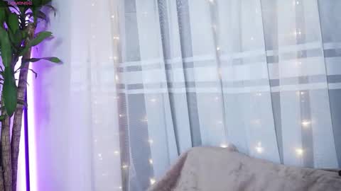 littletammy_ online show from 10/04/25, 02:26