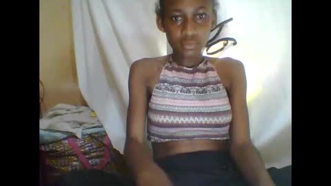 yanah online show from 09/22/25, 01:07