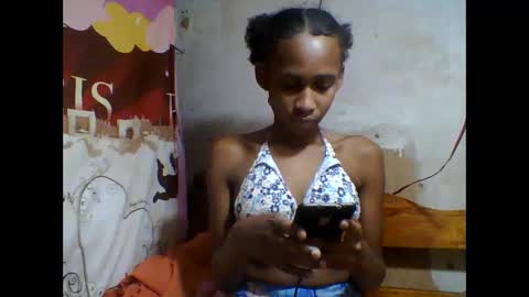 yanah online show from 09/27/25, 10:42