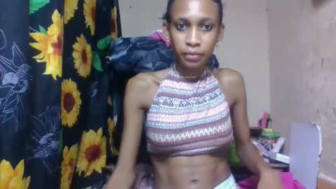 Snapshot of littleyanah chatting on 04/30/26, 07:31 yanah online show from 04/30/26, 07:31