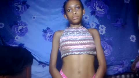 Snapshot of littleyanah chatting on 05/23/26, 03:34 yanah online show from 05/23/26, 03:34