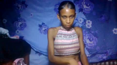 Snapshot of littleyanah chatting on 05/24/26, 03:55 yanah online show from 05/24/26, 03:55