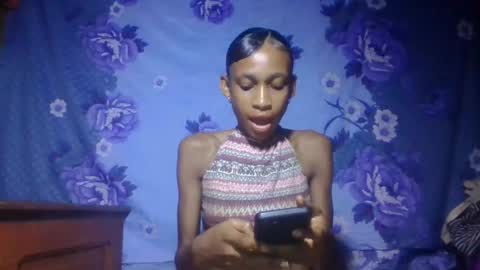 Snapshot of littleyanah chatting on 05/27/26, 04:53 yanah online show from 05/27/26, 04:53