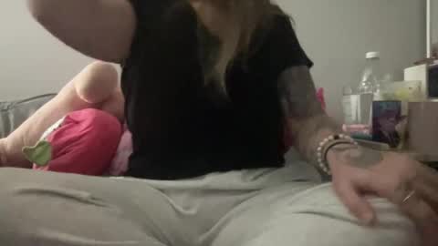 Nina online show from 01/11/25, 01:37