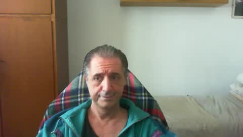 liuk53 online show from 04/11/26, 12:53