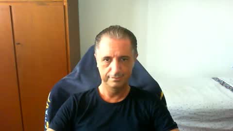 liuk53 online show from 06/01/26, 12:07