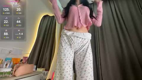 liuli_flower online show from 05/17/26, 09:44