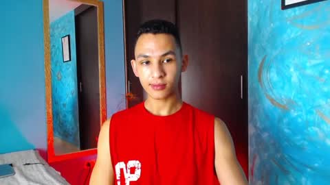 Snapshot of liuscast_22 chatting on 01/06/25, 01:30 Luis Castro online show from 01/06/25, 01:30