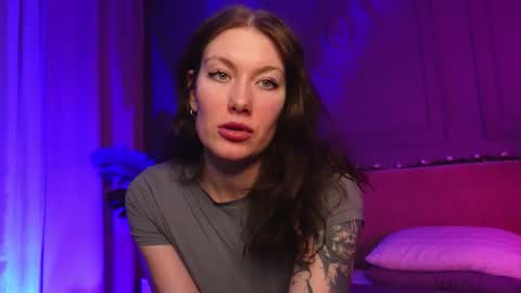 Liv 3 online show from 12/19/25, 02:35