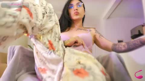 Emily  R online show from 06/06/26, 09:19