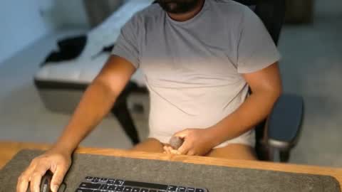 livetribber online show from 04/19/26, 01:54