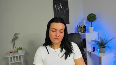 Livia online show from 03/10/26, 07:13