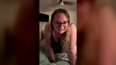 Liv online show from 06/12/26, 02:32