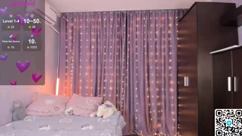 My name is Livy Nice to meet you  Thumbs up please its important online show from 02/22/26, 05:44