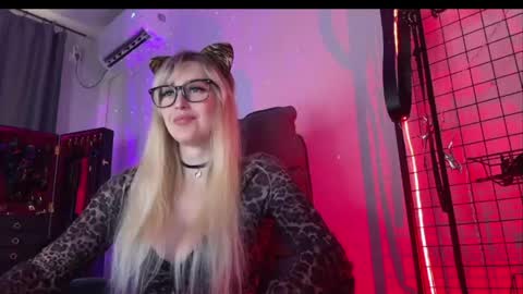 Snapshot of liya_ray chatting on 05/05/26, 03:53 Liya Ray online show from 05/05/26, 03:53