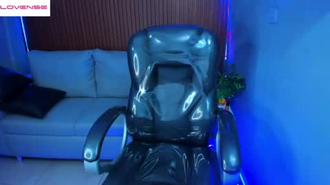 LIZ online show from 04/28/26, 02:27