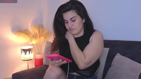 liz online show from 02/10/25, 02:05