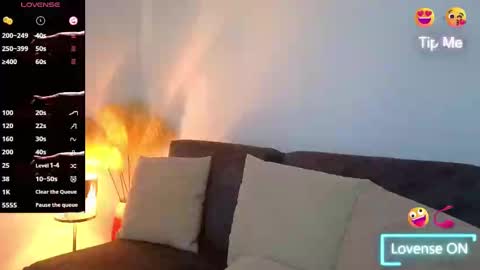 liz online show from 03/03/25, 03:09