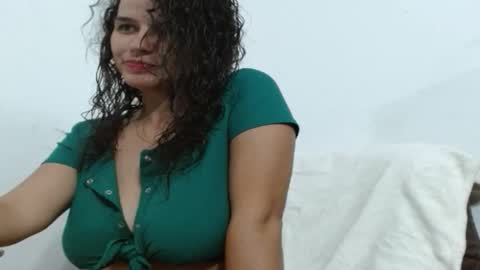 liz_fe online show from 10/03/25, 04:42