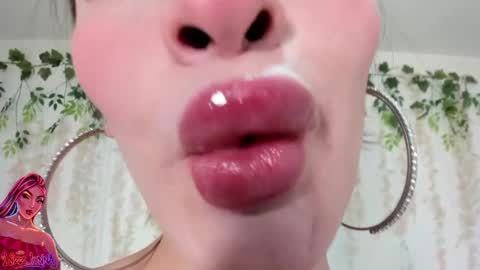 Liz Luna online show from 05/07/26, 09:20