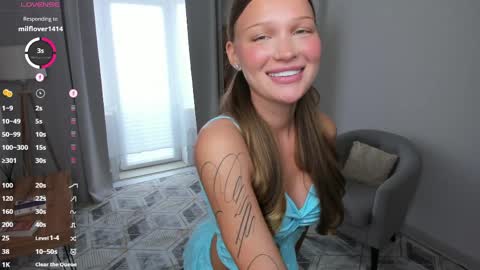 Snapshot of lizalucky chatting on 04/09/26, 12:54 Liza online show from 04/09/26, 12:54